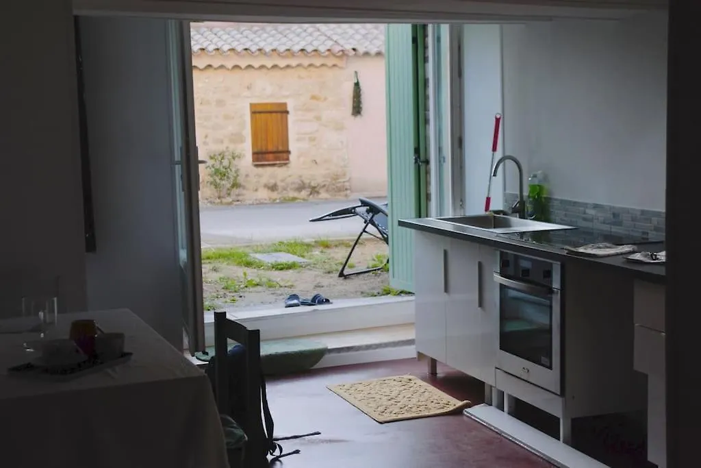 Studio Tout Confort Dans Maison De Caractere La Bastide
